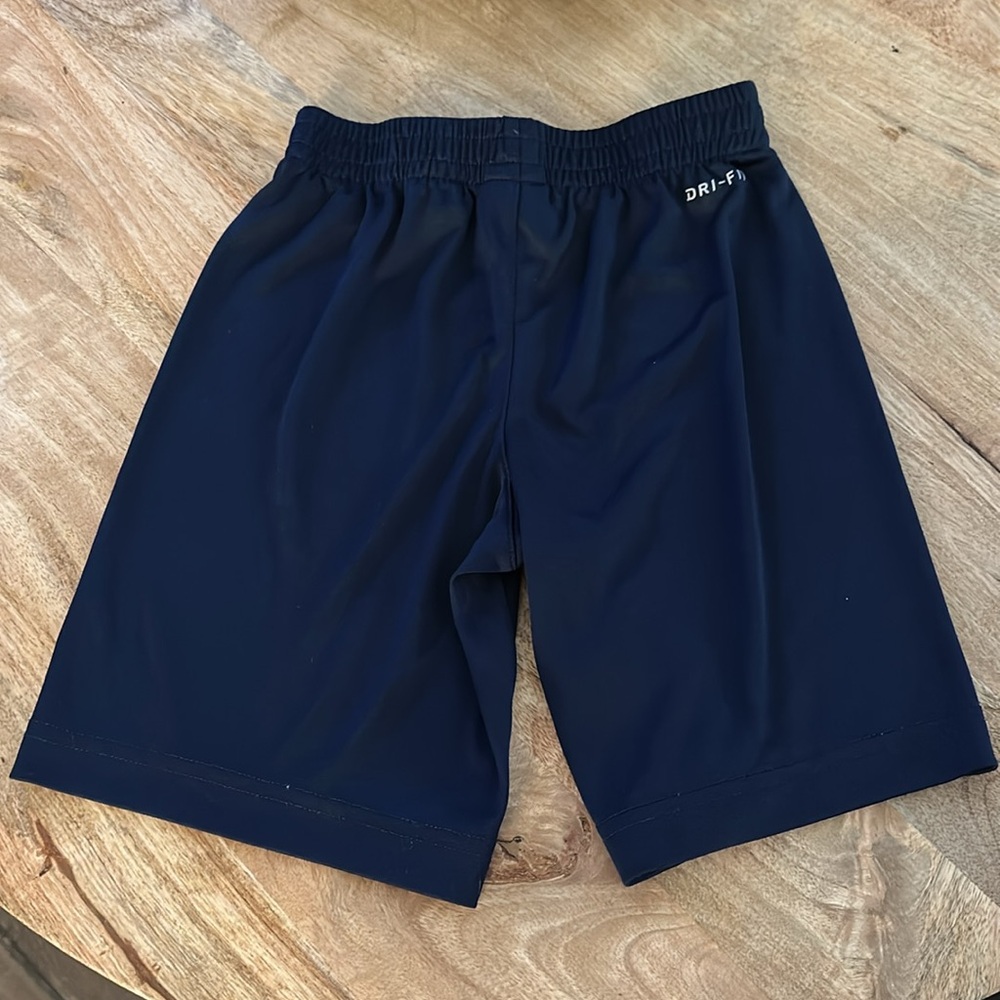 Nike boys' athletic shorts size 7 navy - Picture 2 of 3